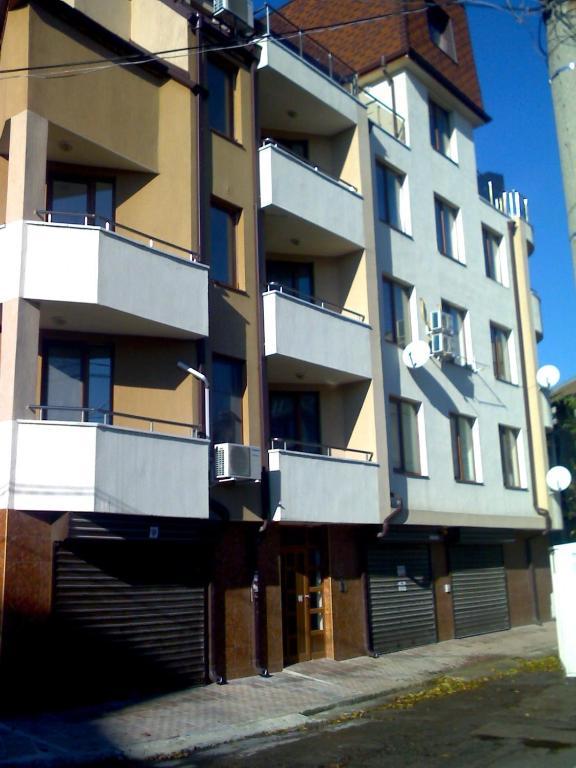 Asparuhov Guest Rooms And Apartments Varna Exterior photo