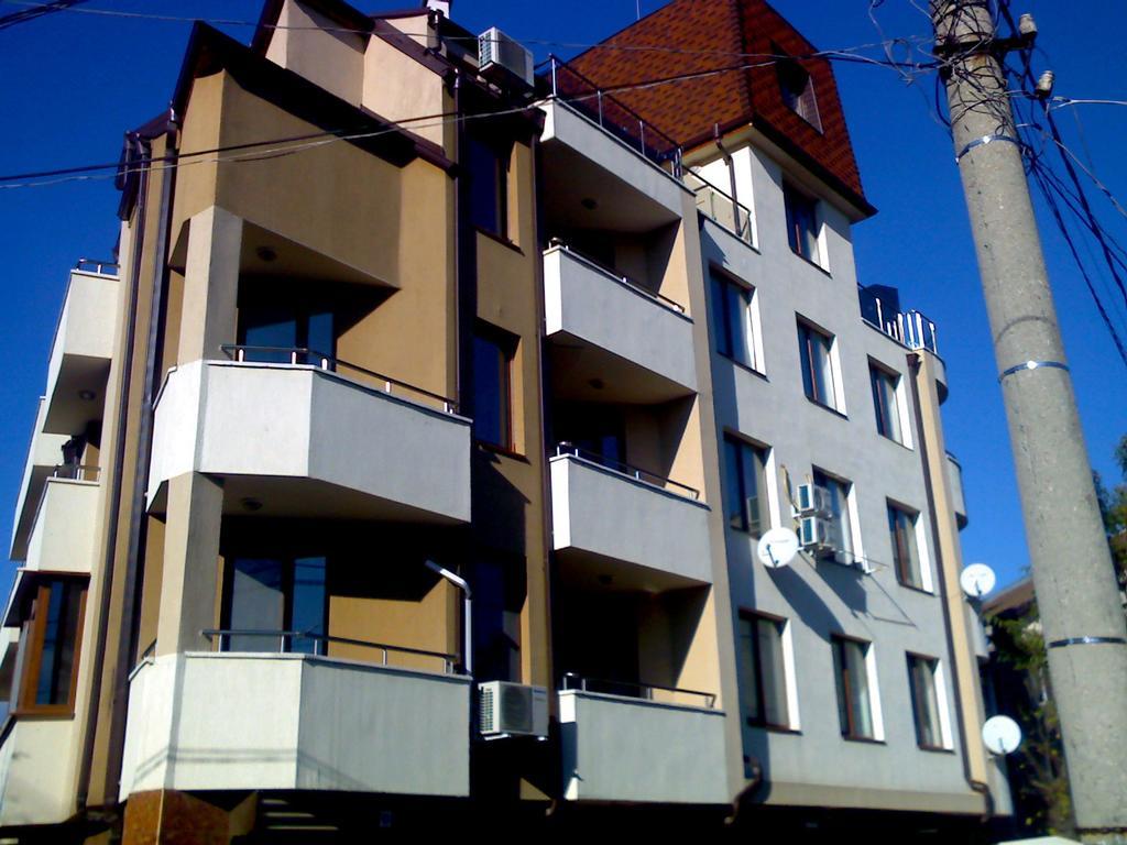 Asparuhov Guest Rooms And Apartments Varna Exterior photo