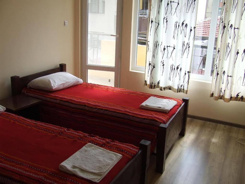 Asparuhov Guest Rooms And Apartments Varna Room photo