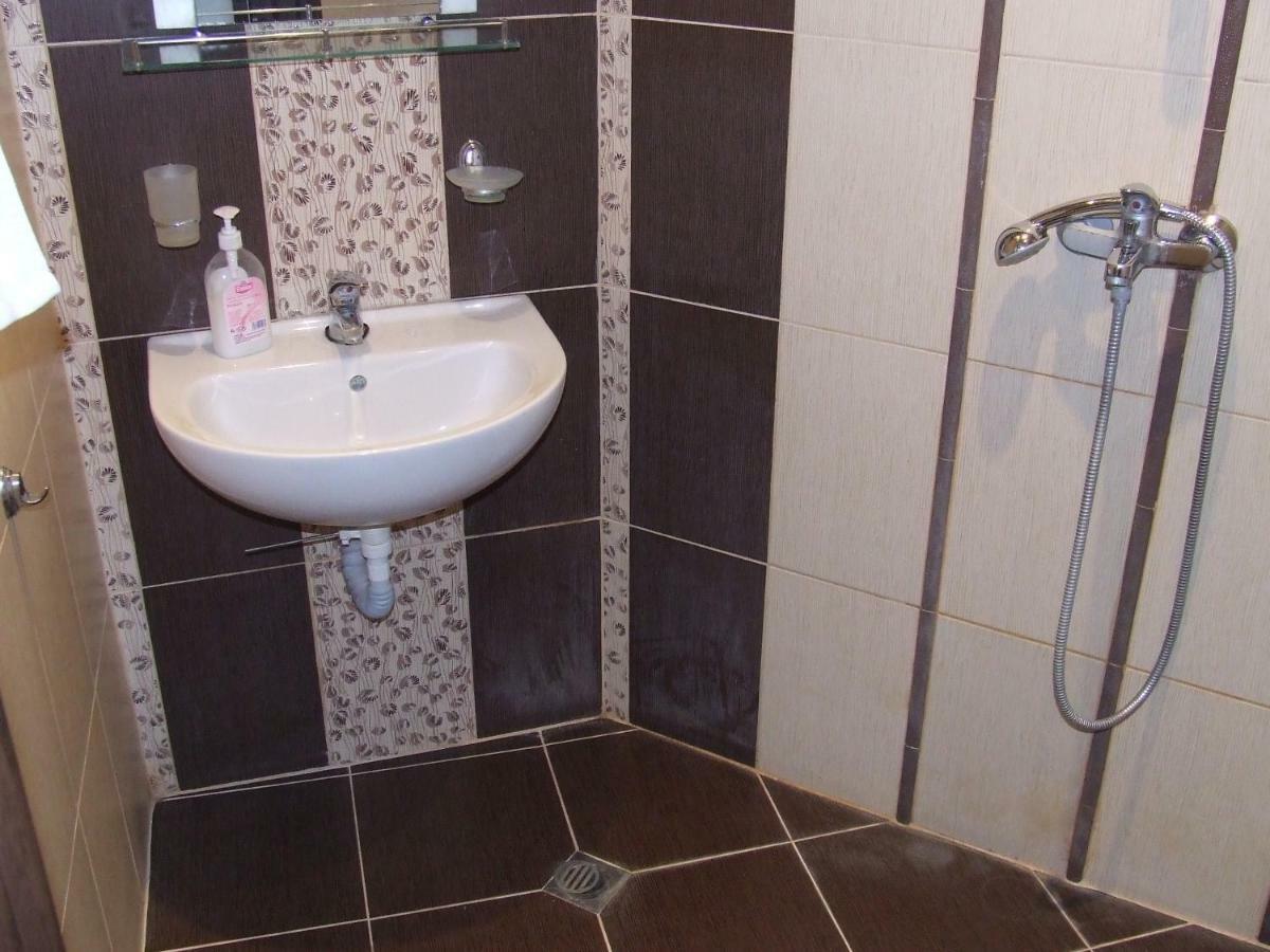 Asparuhov Guest Rooms And Apartments Varna Room photo
